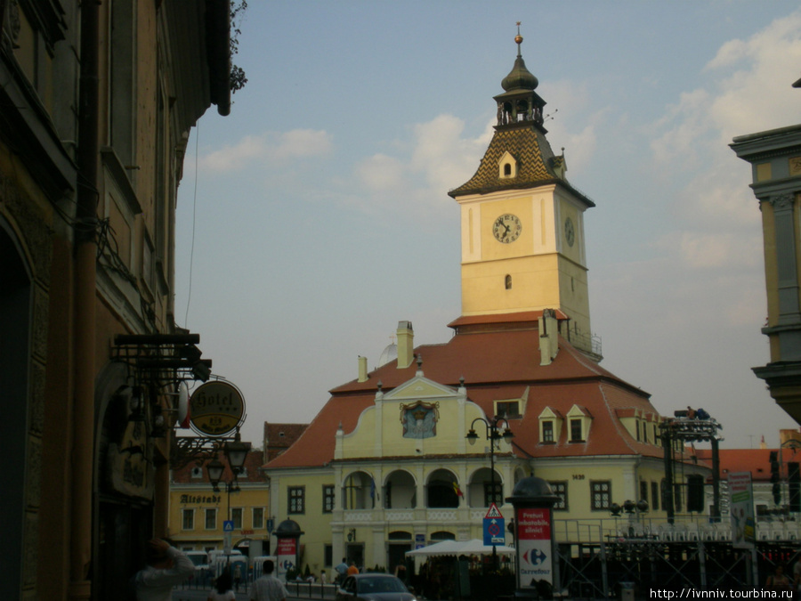 центральная площадь старого города Брашов, Румыния