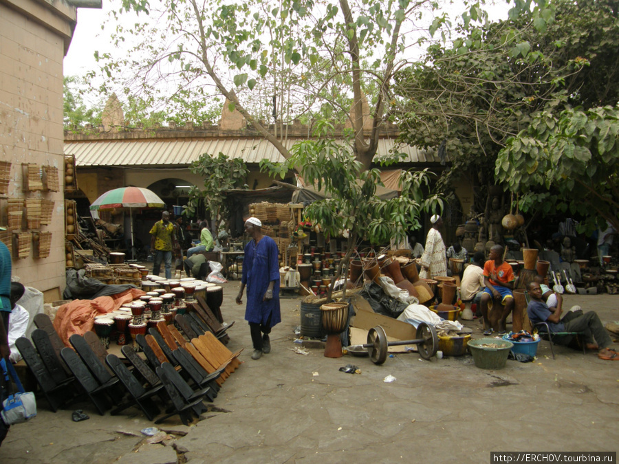 Торговый рынок Артизана Бамако, Мали