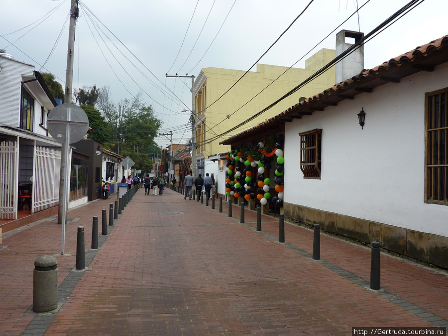 И еще там же, старый город был одно-двухэтажным. Богота, Колумбия