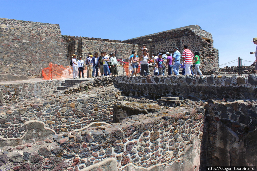 Руины домов, дворцов и храмов Теотиуакан пре-испанский город тольтеков, Мексика