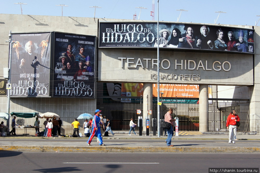 Театр Идальго на площади Аламеда в Мехико Мехико, Мексика