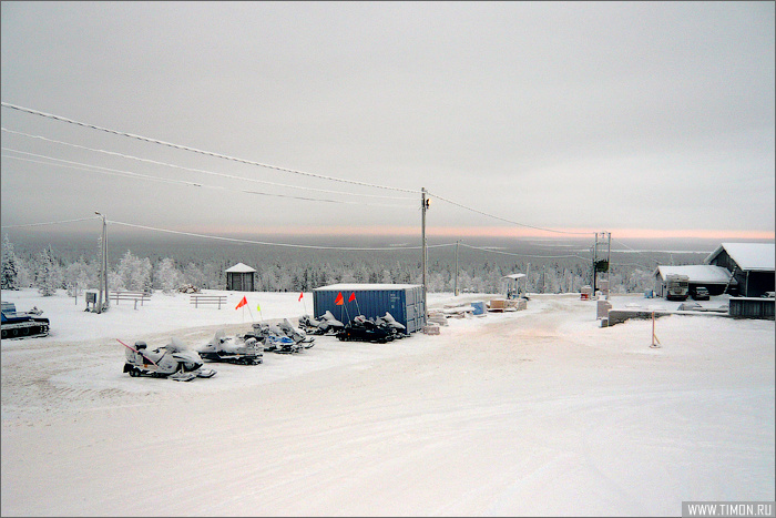 Парковка снегоходов Юлляс, Финляндия