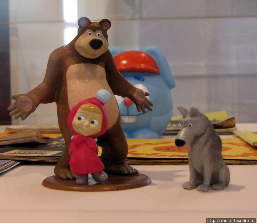Куклы из сериала Маша и медведь. Москва, Россия