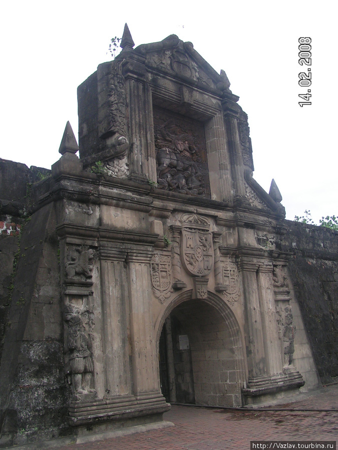 Ворота форта Манила, Филиппины