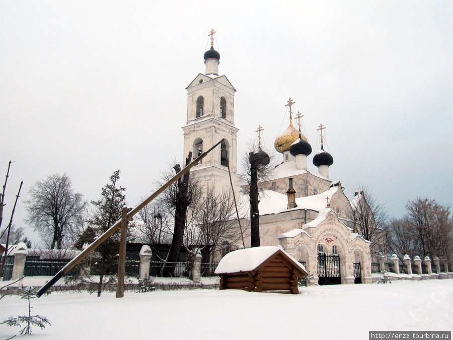 Церковь Воздвижения Честнаго и Животворящаго Креста Свердлово, Россия