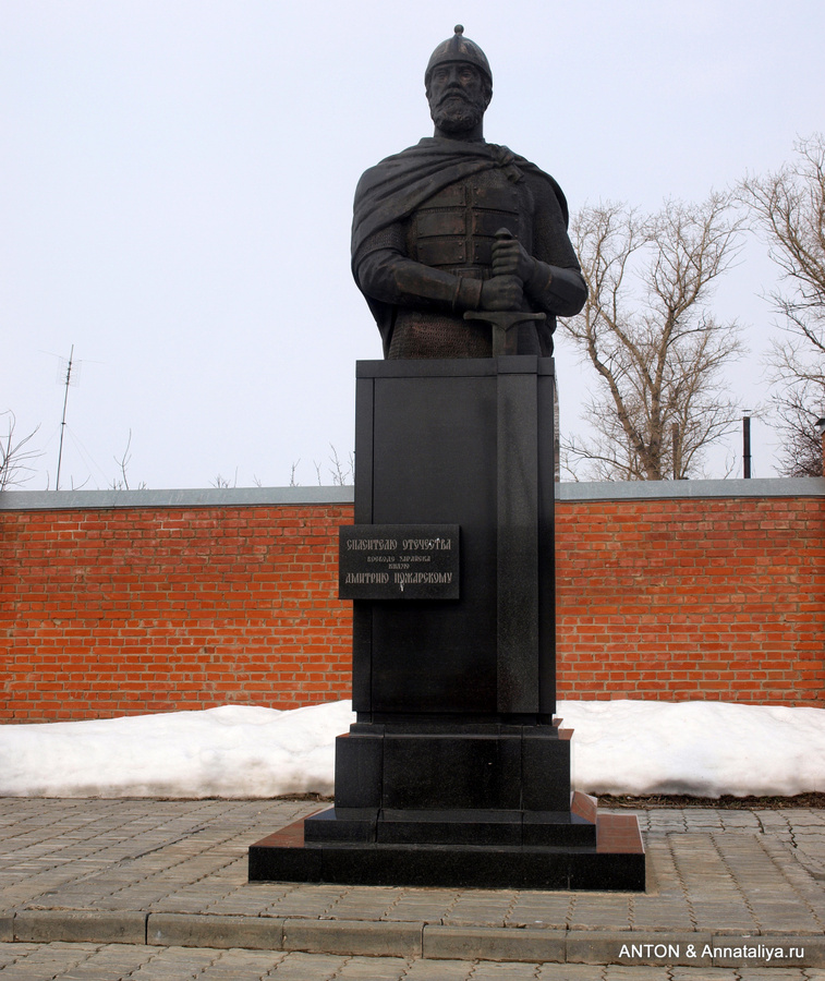 Памятник Дмитрию Пожарскому Зарайск, Россия