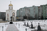 Кладбище на улице Ермакова было уже давно, некоторым захоронениям по 150 лет. Но оно было практически заброшенным: долгое время властям было не до него, нужно было поднимать страну и город после вооруженного конфликта с Молдовой.