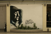 Граффити посвященное Пабле Неруде — известному чилийскому поэту. Но как он связан с Куэнкой выяснить не удалось.
