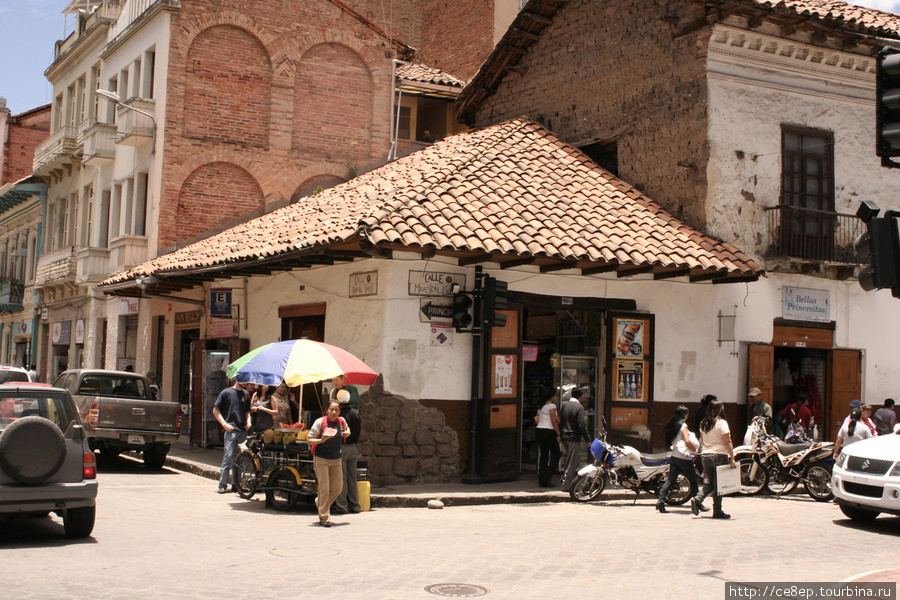Город красных крыш Санта-Ана-де-лос-Риос-де-Куэнка, Эквадор