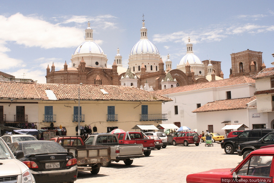 Красные крыши Санта-Ана-де-лос-Риос-де-Куэнка, Эквадор