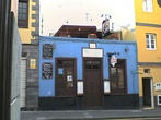 Ресторан La Carta -на ул. Calle San Felipe — справа, через один дом, ул. Calle Mazaroco.
Налево — 250м. до Центральной площади Plaza Charca