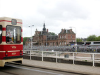 вокзал Дельфта.из Гааги можно приехать на электричке и...на трамвае