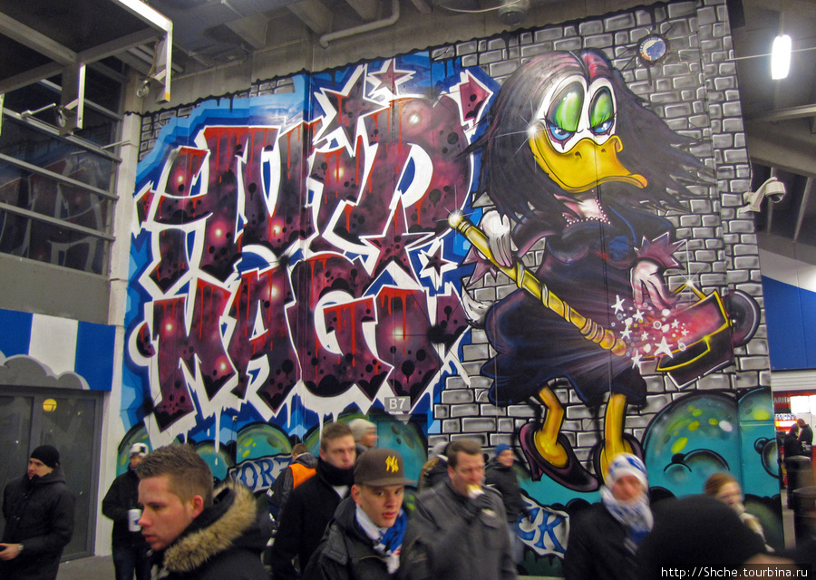 Красивое графити в подтрибунном помещении Копенгаген, Дания