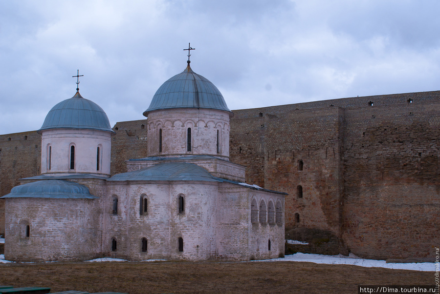 Церковь внутри крепости очень красивая и... уютная Ивангород, Россия