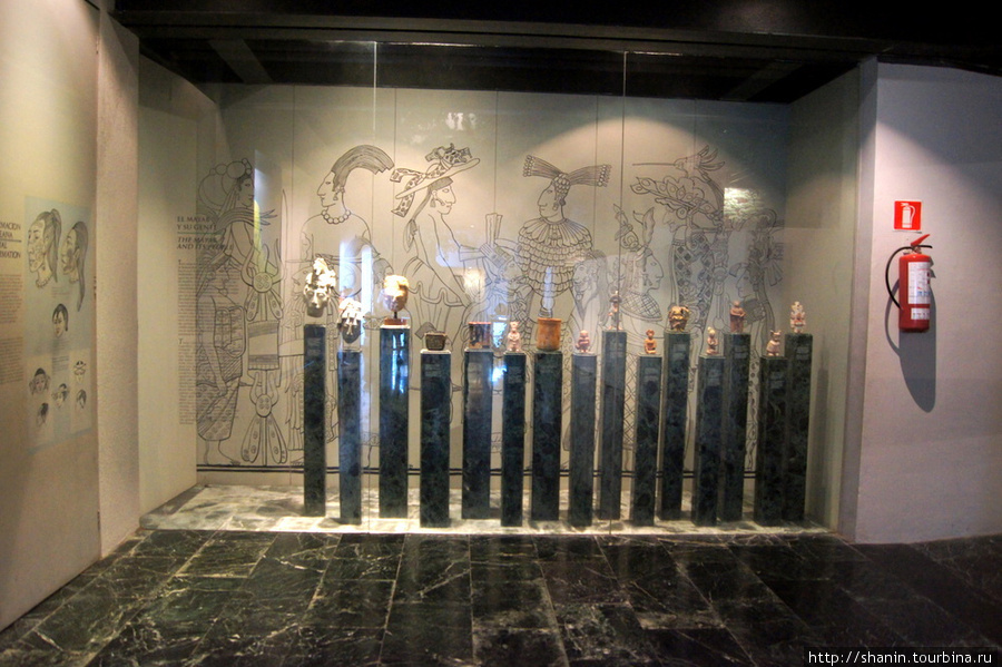 В музее культуры майя в Четумале Четумаль, Мексика