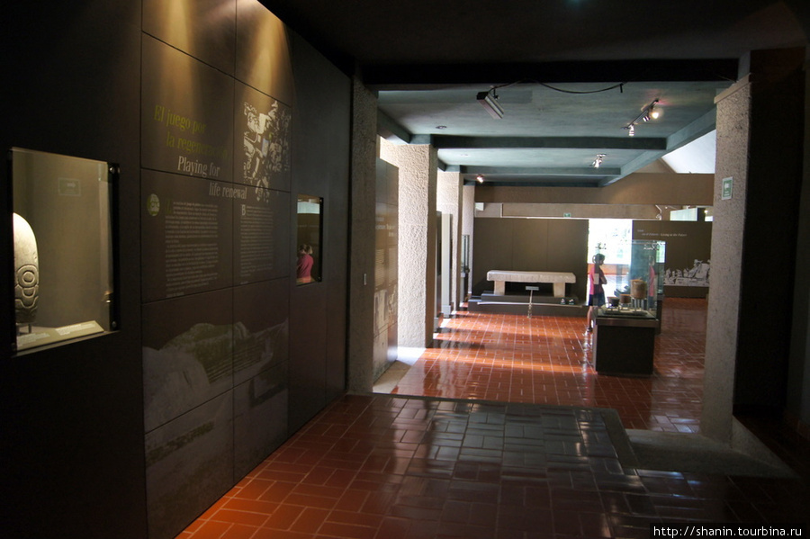 В музее Паленке Паленке, Мексика