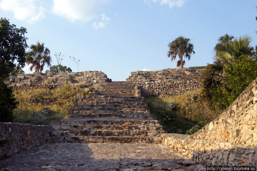 Пирамиды в Исамале Штат Юкатан, Мексика