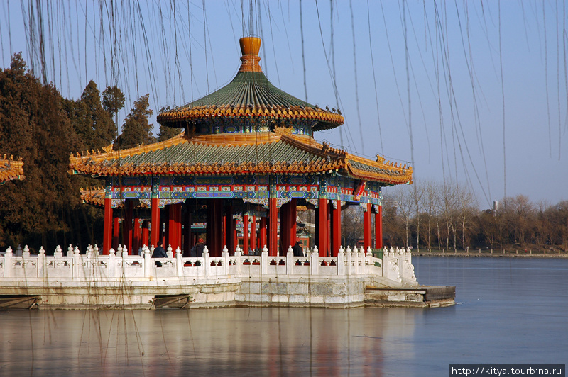 Парк Бэйхай, северо-запад Пекин, Китай