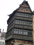 Когда мы приехали в Страсбург,погода совсем испортилась,поэтому в этот раз фотографий почти нет.
Maison Kammerzell — яркий представитель стиля фахверк.
