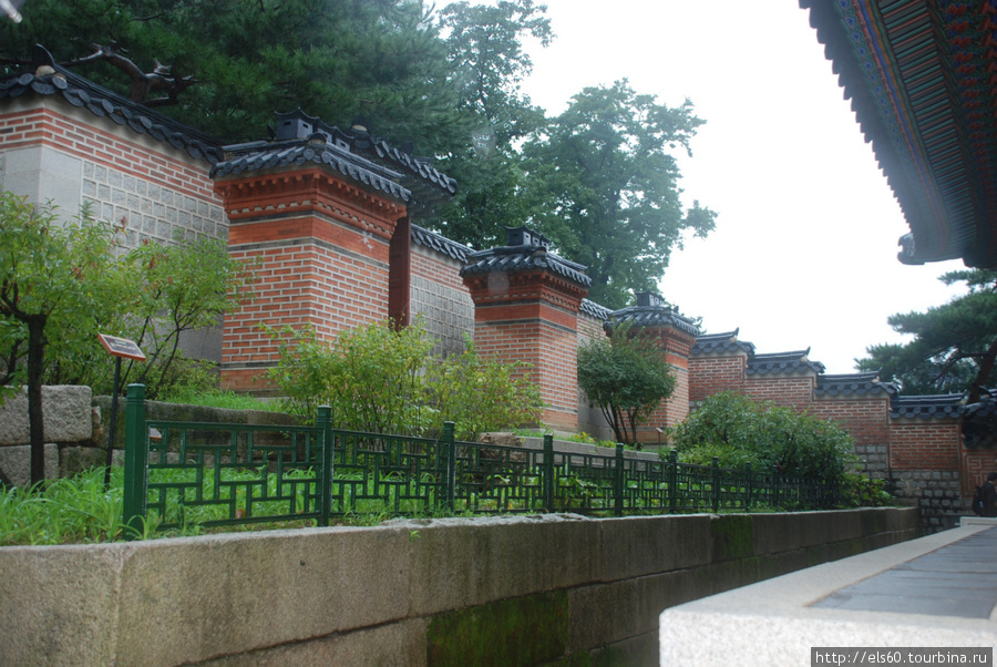А вот это резиденция какой то корейской принцессы. Сеул, Республика Корея