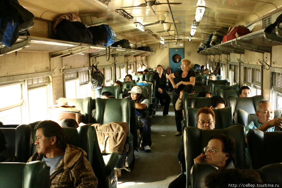 На поезде в Буэнос Айрес Байа-Бланка, Аргентина