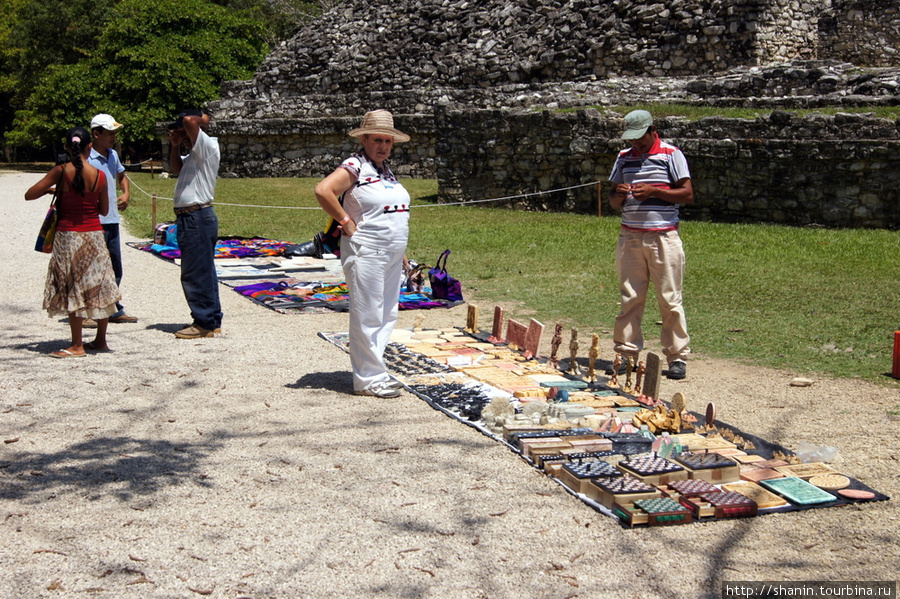 Сувениры на руинах Паленке Паленке, Мексика