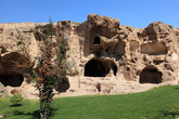 пещерный город рядом с монастырем Eski Gumusler
