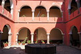 Внутренний дворик музея