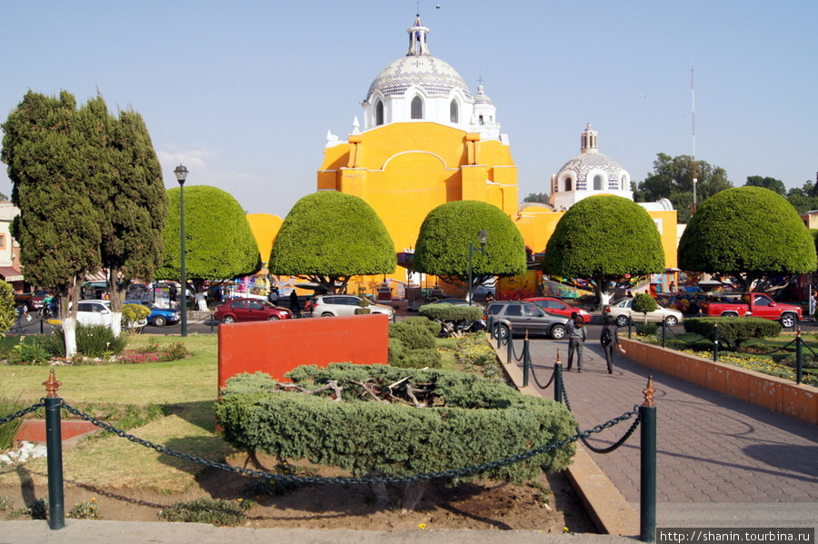 На центральной площади Тласкалы Тласкала-де-Хикотенкатль, Мексика