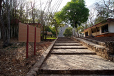Дорога от входа на руины Ушмаля к главной площади древнего города майя