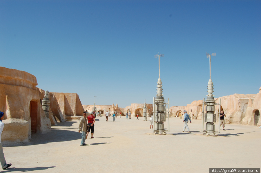 Звездные войны в тунисской Сахаре Нефта, Тунис