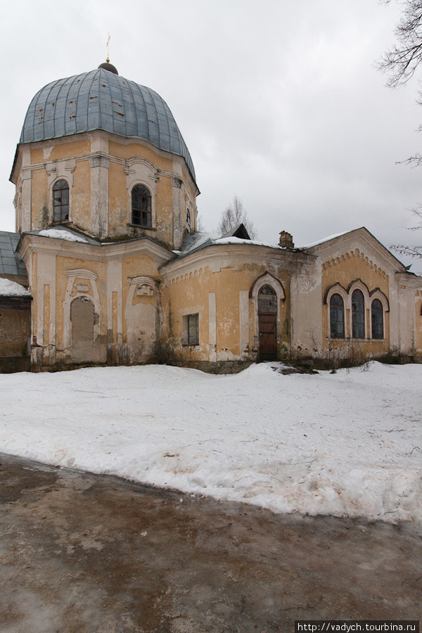 Церковь в усадьбе Знаменское-Раёк, Россия