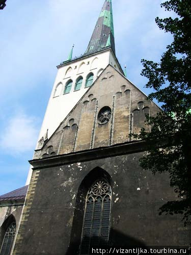 Таллинн. Церковь Олевисте считается самым высоким сооружением в Старом городе. Таллин, Эстония