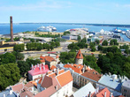Таллинн. Вид на Таллиннский залив со смотровой крыши церкви Олевисте.