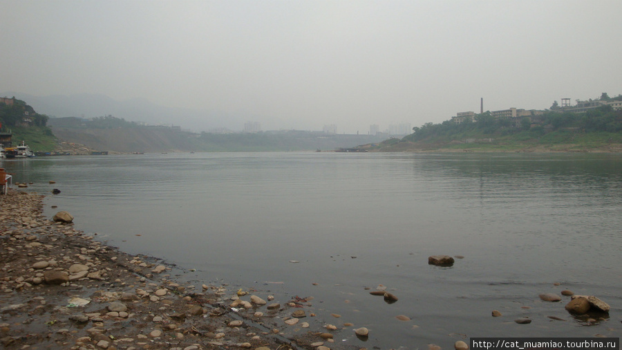 Чистая вода реки Цзялинь