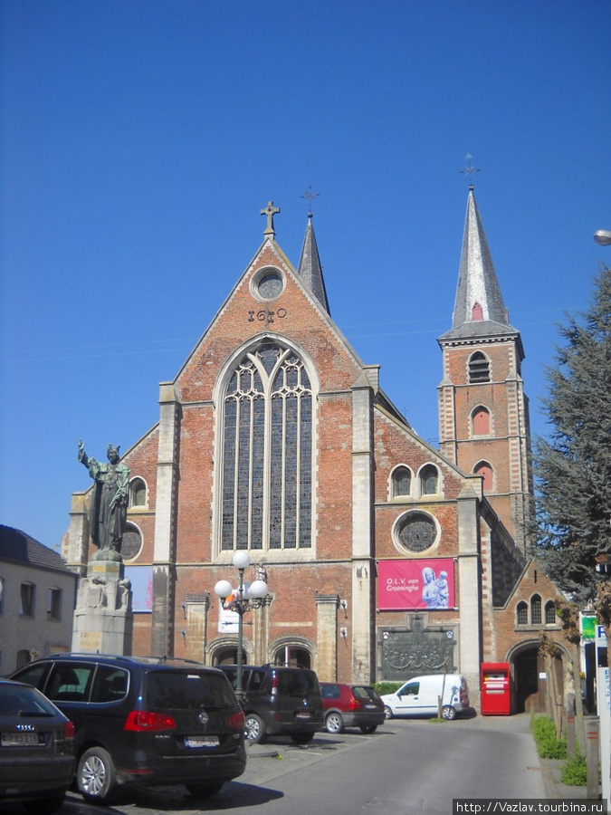 Церковь Сен-Мишель / Eglise Saint-Michel