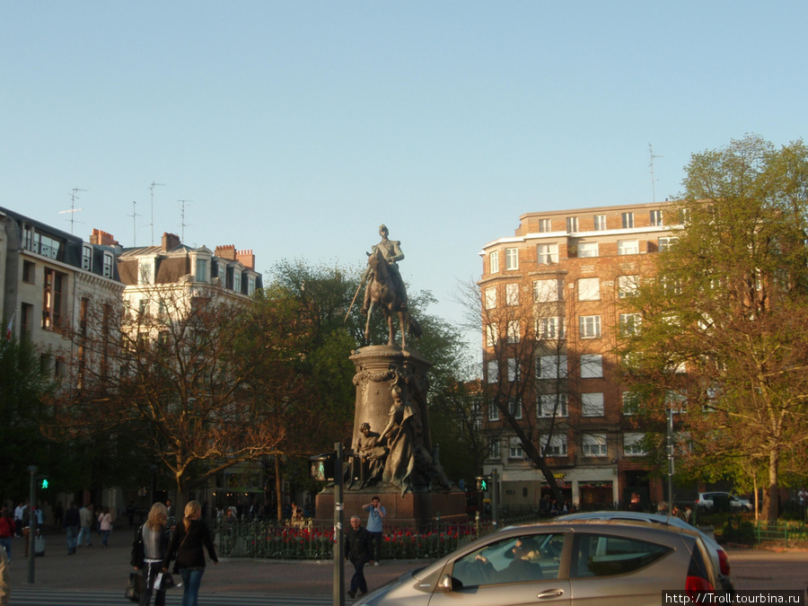 Памятник Луи Федербу / Statue Louis Faidherbe