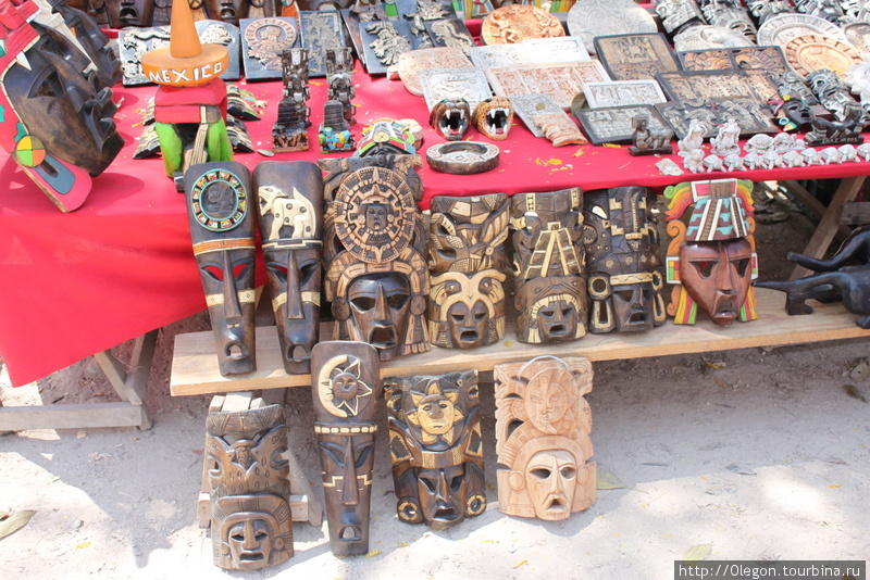 Деревянные маски Чичен-Ица город майя, Мексика