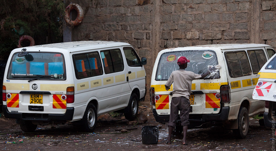 Автомойки обычно выглядят так Наньюки, Кения
