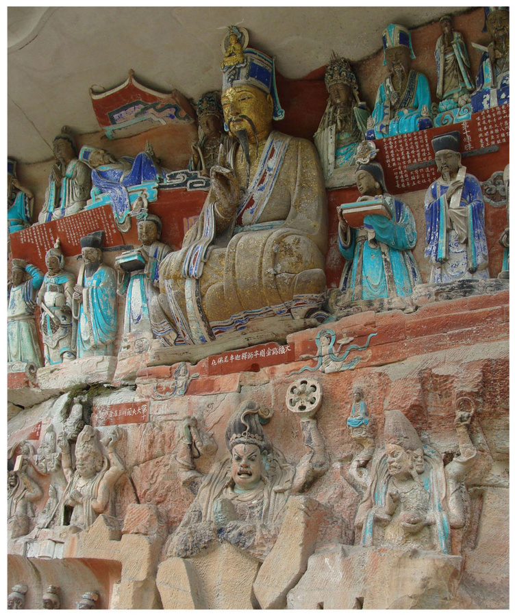 Буддистский мастер Лю Бэньцзунь (в центре) Наскальные рельефы Дацзу, Китай