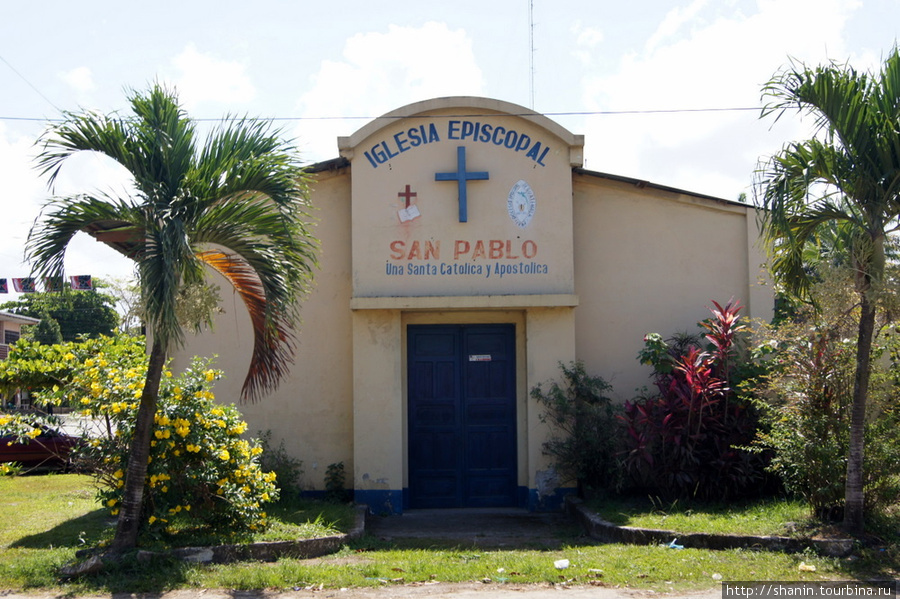 Церковь в Пуэрто-Барриос Пуэрто-Барриос, Гватемала