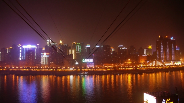 Фуникулёр ночью Чунцин, Китай