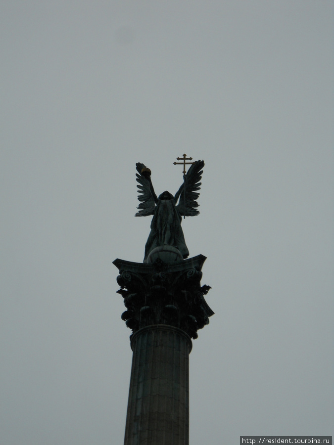 Фигура архангела Гавриила Будапешт, Венгрия