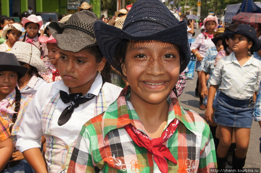 Радость полная Рио-Дульсе, Гватемала