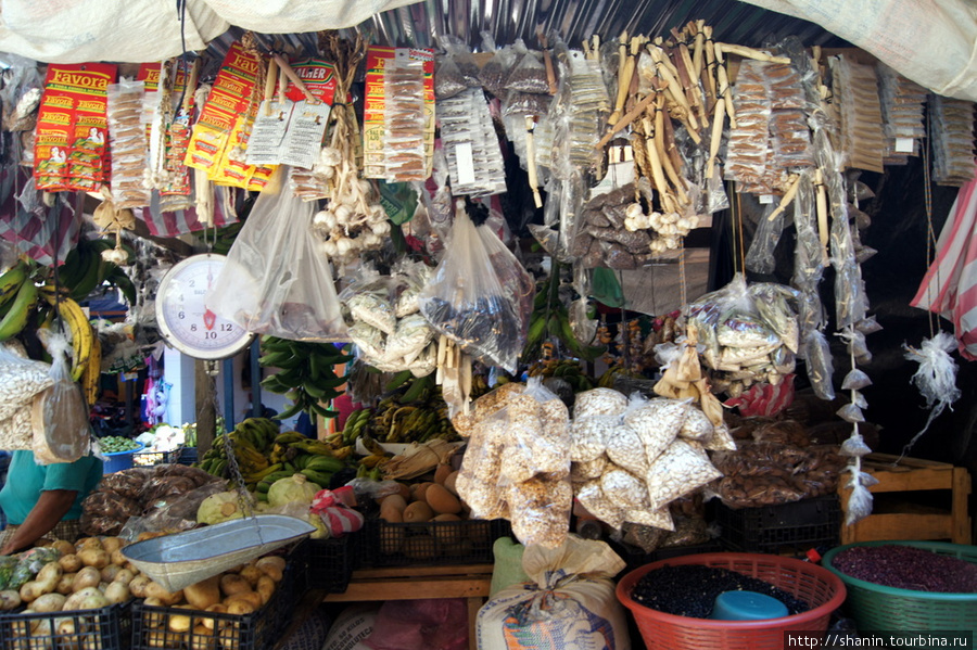 На рынке Копан-Руинас, Гондурас