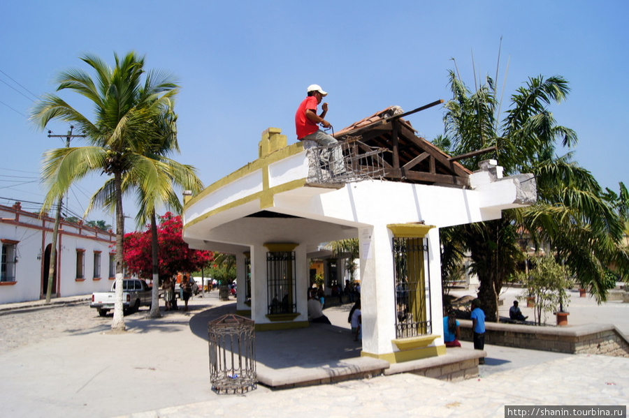Площадь на ремонте Копан-Руинас, Гондурас