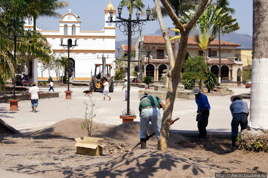 Площадь на ремонте Копан-Руинас, Гондурас