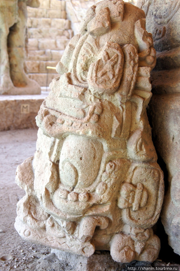Камень Копан-Руинас, Гондурас