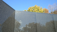 На стене имена всех погибших во Вьетнаме