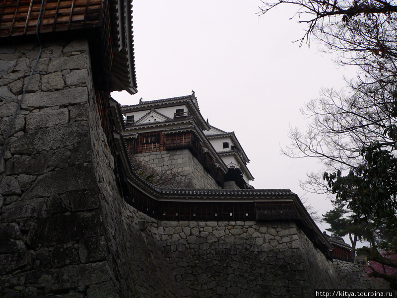 Один из 12 замков оригинальной постройки, сохранившихся в Японии до наших дней. Мацуяма, Япония